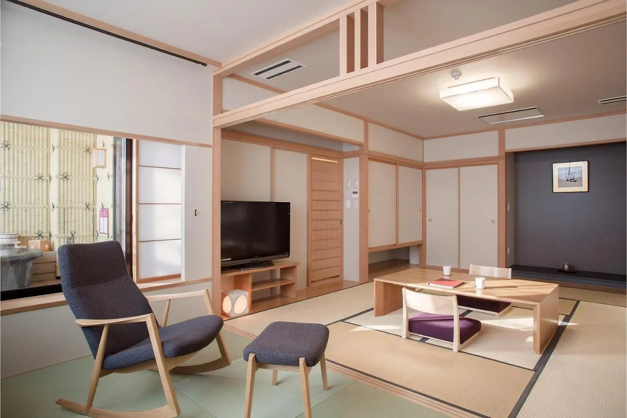 Kangetsuen Otofuke 4*,  Japan